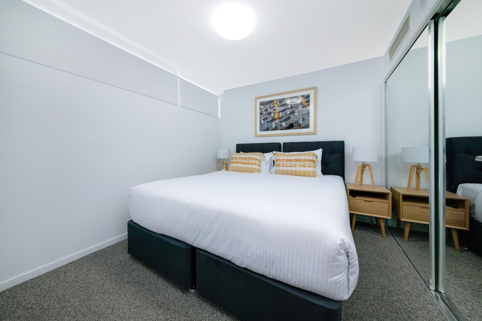 Echelon Aparthotel 4*
